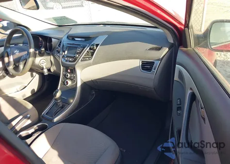 2016 Hyundai Elantra Se z USA, uszkodzony, nr VIN 5NPDH4AE9GH672776